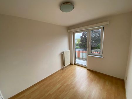 Ruim appartement met drie slaapkamers - Photo 5