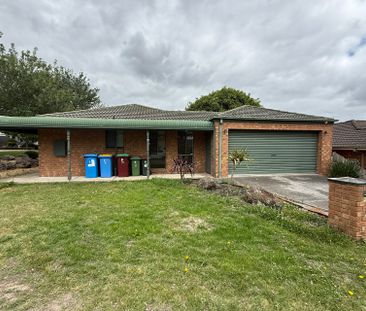 19 Greythorne Court, Narre Warren VIC - Photo 3