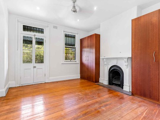 TWO BEDROOM TERRACE IN THE HEART OF PADDINGTON - Photo 1