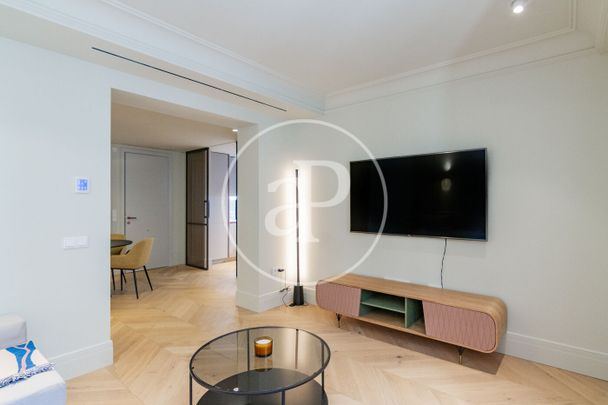 Flat for rent in Madrid - Photo 1