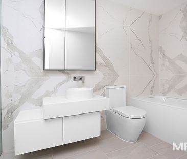 Lakeside living, a lifestyle second to none - Photo 1