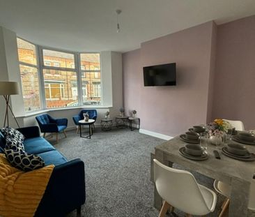 1 bedroom in a house share to rent - Photo 3