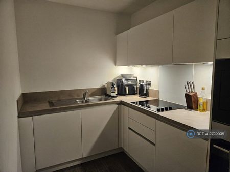 1 bedroom flat to rent - Photo 4