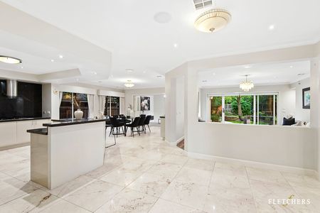10 Oravel Street, Balwyn North VIC 3104 - House For Rent | Domain - Photo 5