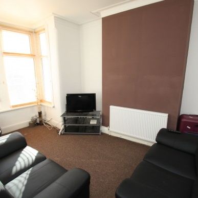 5 Bed - Glossop Street, Woodhouse , Leeds - Photo 1