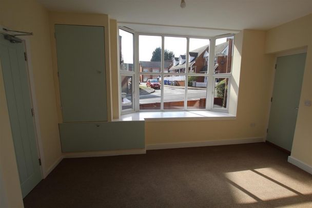 1 Bedroom Flat to Rent in Bath Road, Kettering, Northants, NN16 - Photo 1