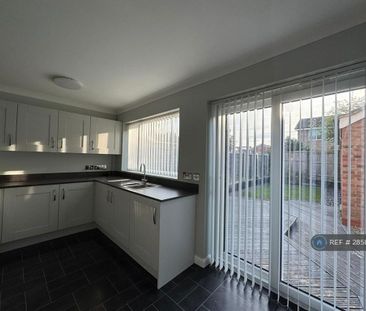 2 bedroom semi-detached house to rent - Photo 3
