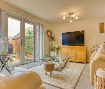 3 bedroom semi-detached house to rent - Photo 1