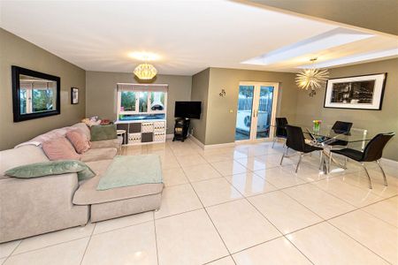 Blackberry Hill, Carrickmines, Dublin 18 - Photo 2