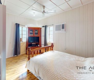 Comfortable High-Set Living - Photo 3