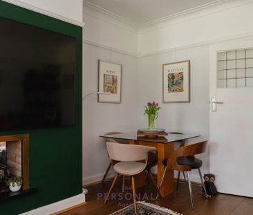 Meadside, Epsom - Photo 4