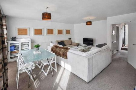 Chiswick Terrace, London, Chiswick, W4 - Photo 3