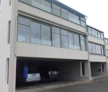 2I/217 Sunset Rd, Sunnynook, 3 bedrooms - Photo 5