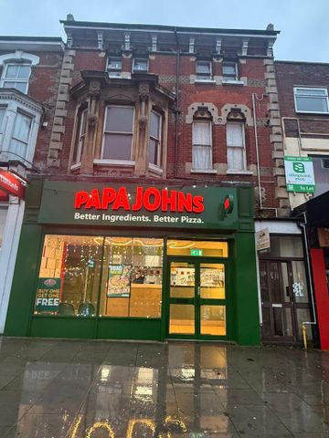 2 bedroom flat to rent - Photo 3