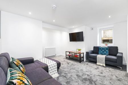 6 bedroom house to rent - Photo 2