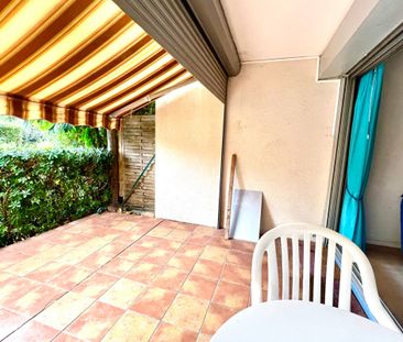 Appartement VIDE à louer : le petit coin de paradis à Saint-Raphaël ! - Photo 1