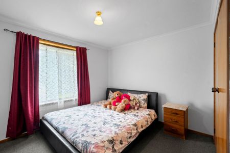 Convenient location - Photo 3