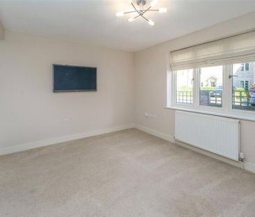 2 bedroom semi-detached house to rent - Photo 4