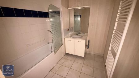 Location Appartement 2 pièces 46m² GRAND CHARMONT 25200 - Photo 4