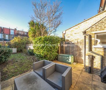 2 bedroom terraced house to rent - Photo 2