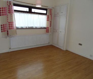 5 bedroom end of terrace house to rent - Photo 6