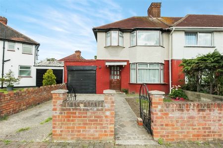 Monks Park, Wembley, HA9 - Photo 5