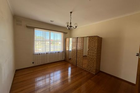 29 Cootamundra Street, Doveton VIC - Photo 4