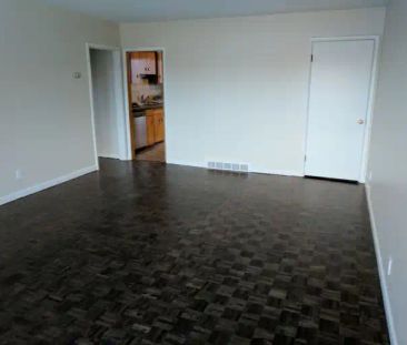 Stanley Park duplex 1000 ft up ; near Chinook Center; available Nov... - Photo 1