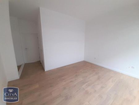 Location Appartement 2 pièces 56m² MARCQ EN BAROEUL 59700 - Photo 2