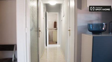 barcelona, Catalonia 08031 - Photo 5