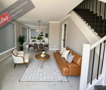 SPACIOUS TOWNHOUSE LESS THAN 5 MINS FROM STATION! - Photo 4