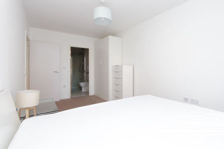 Room in a Shared Flat, Nyland Court, SE8 - Photo 3