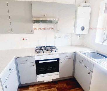 2 bedroom terraced house to rent - Photo 6