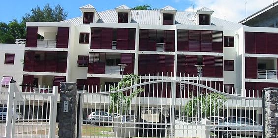 Location Appartement 2 pièces 43m² ST DENIS 97400 - Photo 3