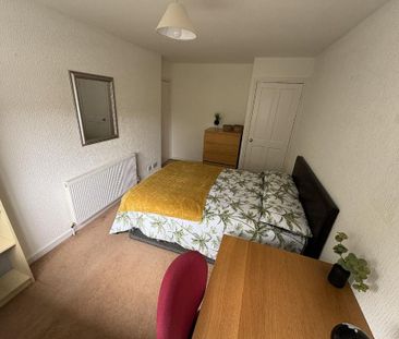 4 bedroom house to rent - Photo 2