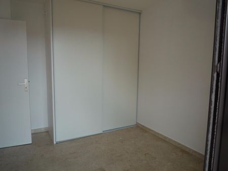 Location Appartement 2 pièces 39m² MARSEILLE 5ème - Photo 3