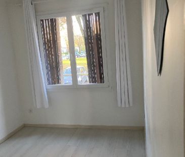 Location Appartement 3 pièces 48m² CLICHY SOUS BOIS 93390 - Photo 5