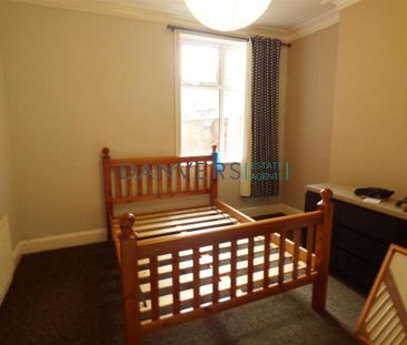 4 bedroom end of terrace house to rent - Photo 3