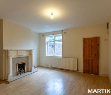 2 bedroom end of terrace house to rent - Photo 2