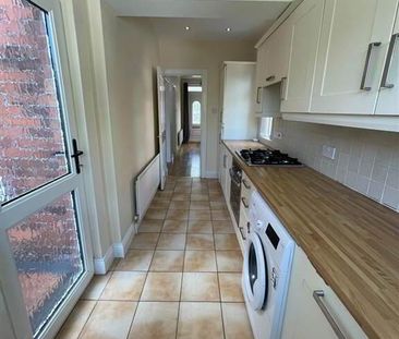 31 Lansdowne Park, Belfast, BT15 4AF - Photo 3