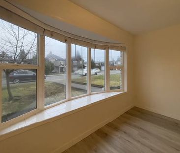 2 bedroom suite on ground level with radiant flooring heat - Photo 1