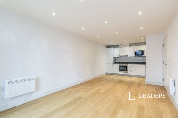 2 bedroom apartment to rent Whytecliffe Road South, Purley, CR8 - Photo 1