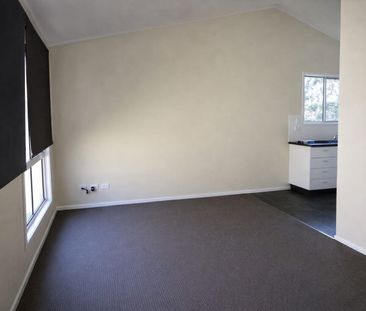 Modern 2-Bedroom Granny Flat in Prime Rutherford Location - Photo 1