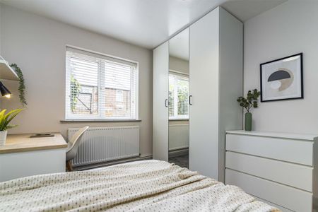 6 bedroom semi-detached house to rent - Photo 5