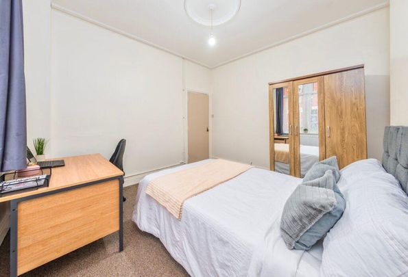 5 bedroom terraced house to rent - Photo 1