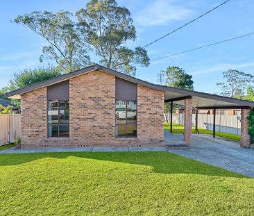 Family Home in Berkeley Vale - Photo 3