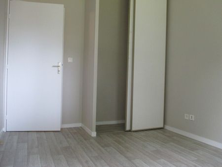 Location Appartement 2 pièces 47m² ORLEANS 45100 - Photo 4