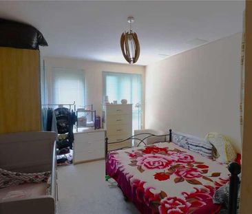 Warneford Court, Mannock Close, London, NW9 - Photo 2