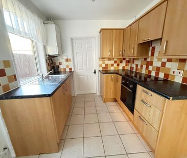 3 bedroom terraced house to rent - Photo 4