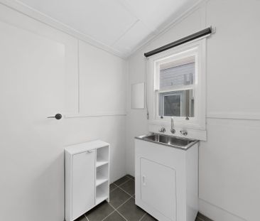 Spacious Two Bedroom Home in Prime Essendon Pocket - Photo 1